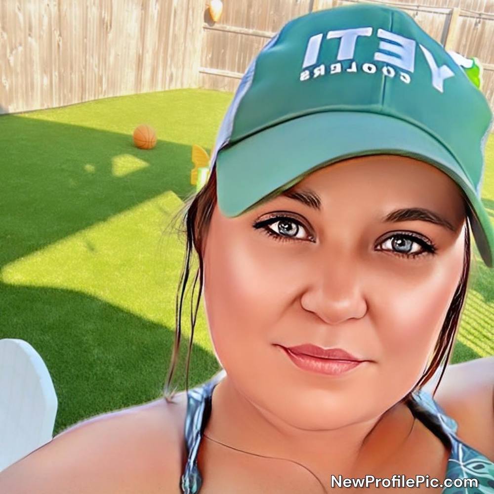 Meet your Posher, Laina